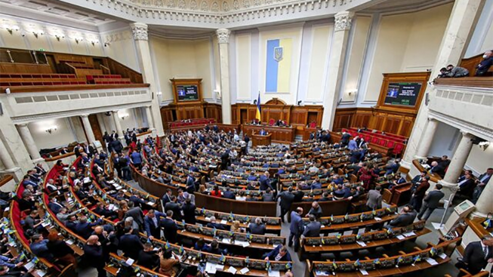 Điện mừng lãnh đạo Ukraine