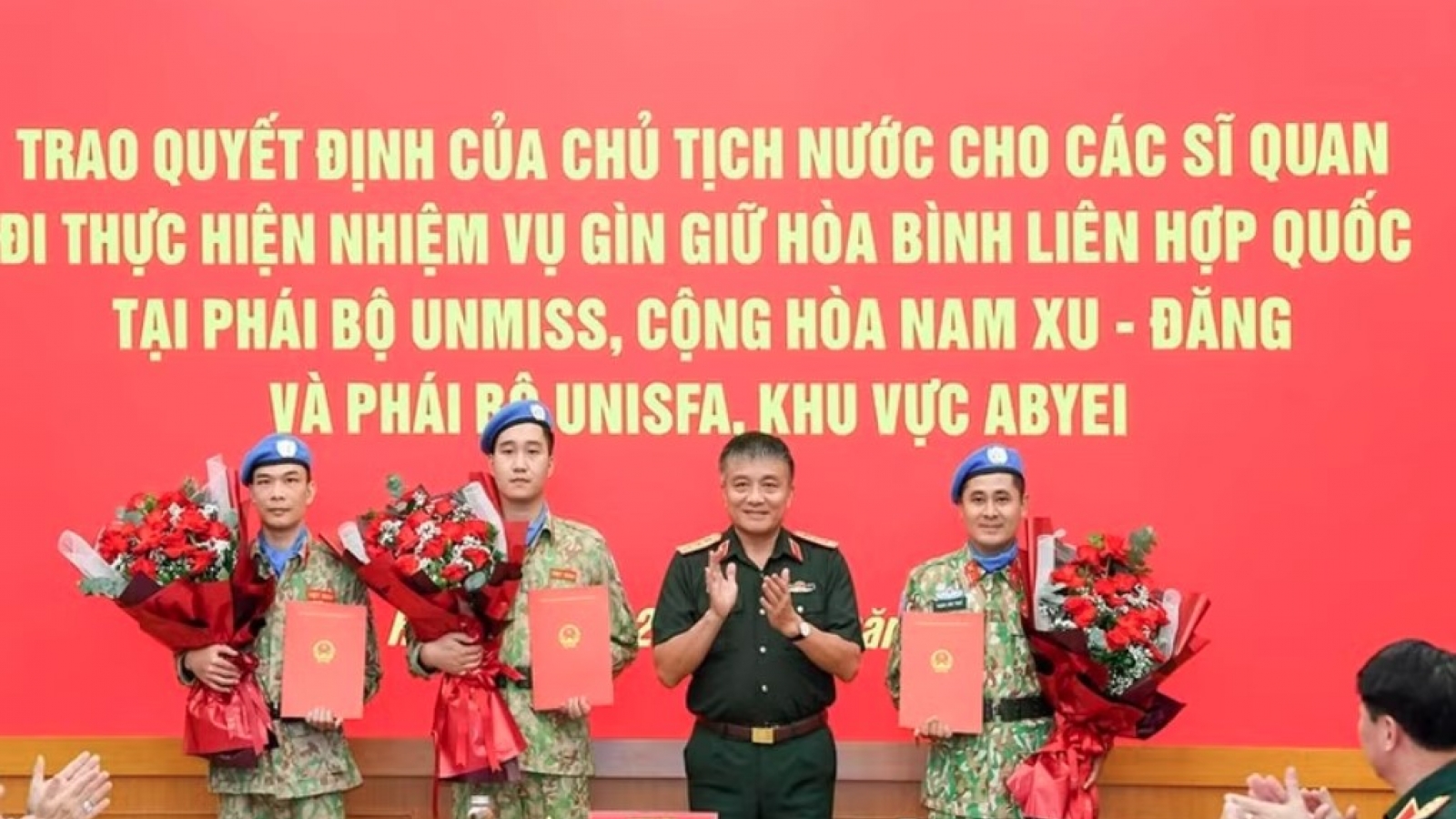 President’s decisions presented to officers for UN peacekeeping missions