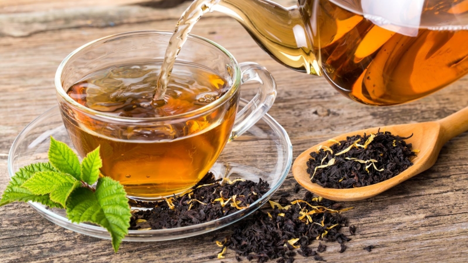 Uống trà thay nước lọc mỗi ngày, cơ thể sẽ ra sao?