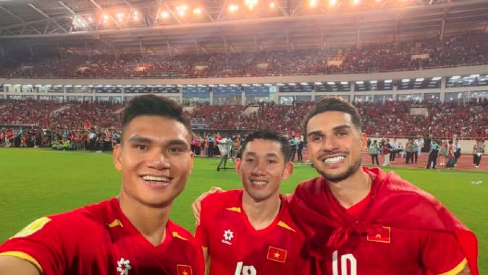 Dàn sao Việt Nam bùng nổ cảm xúc trên mạng xã hội sau chức vô địch ASEAN Cup 2026