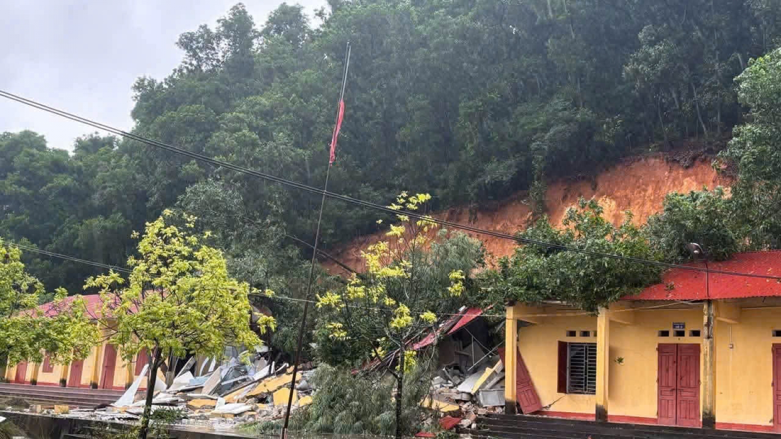 Hải Phòng chủ động di dời người dân khỏi khu vực nguy cơ sạt lở