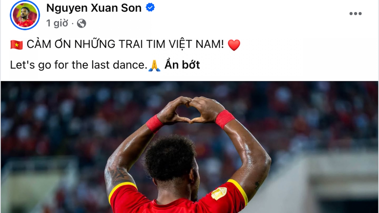 Xuân Son tri ân người hâm mộ sau trận thắng ĐT Thái Lan