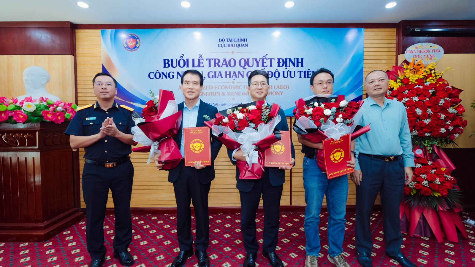 74 doanh nghiệp được “luồng xanh” hải quan, chiếm hơn 30% kim ngạch xuất nhập khẩu