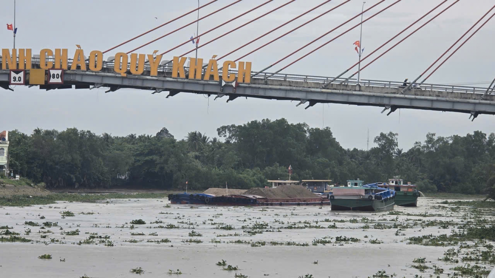 Vì sao phương tiện thủy hay mắc cạn ở kênh Chợ Gạo?