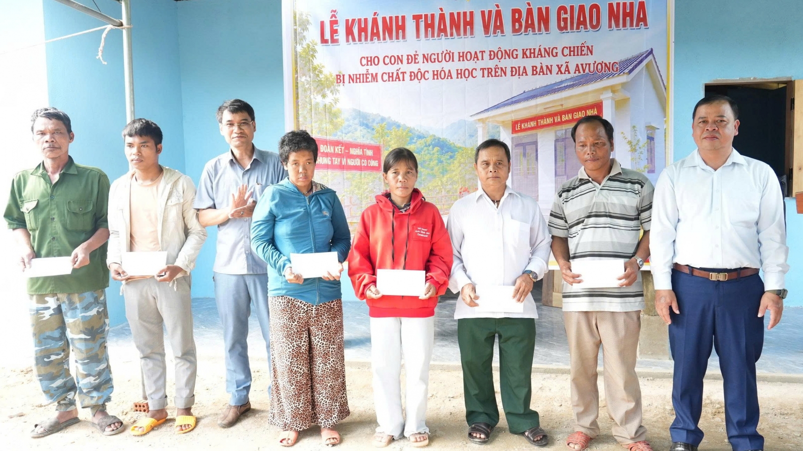 Hỗ trợ kinh phí làm nhà ở cho người dân khó khăn vùng cao Đà Nẵng