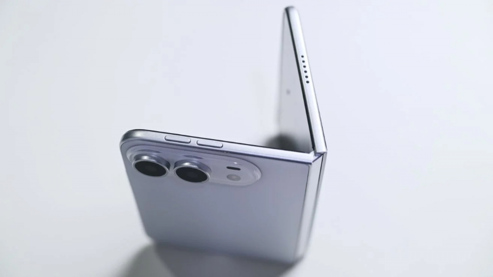 Apple sẽ gọi iPhone màn hình gập là gì?