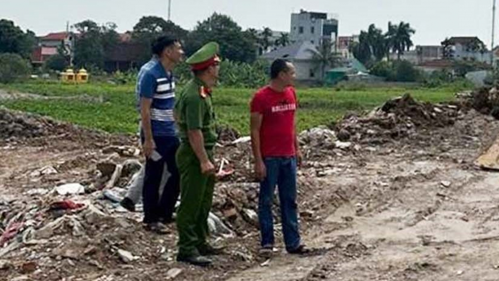 Nóng 24h ngày 25/9: Đổ trái phép chất thải, giám đốc công ty bị khởi tố
