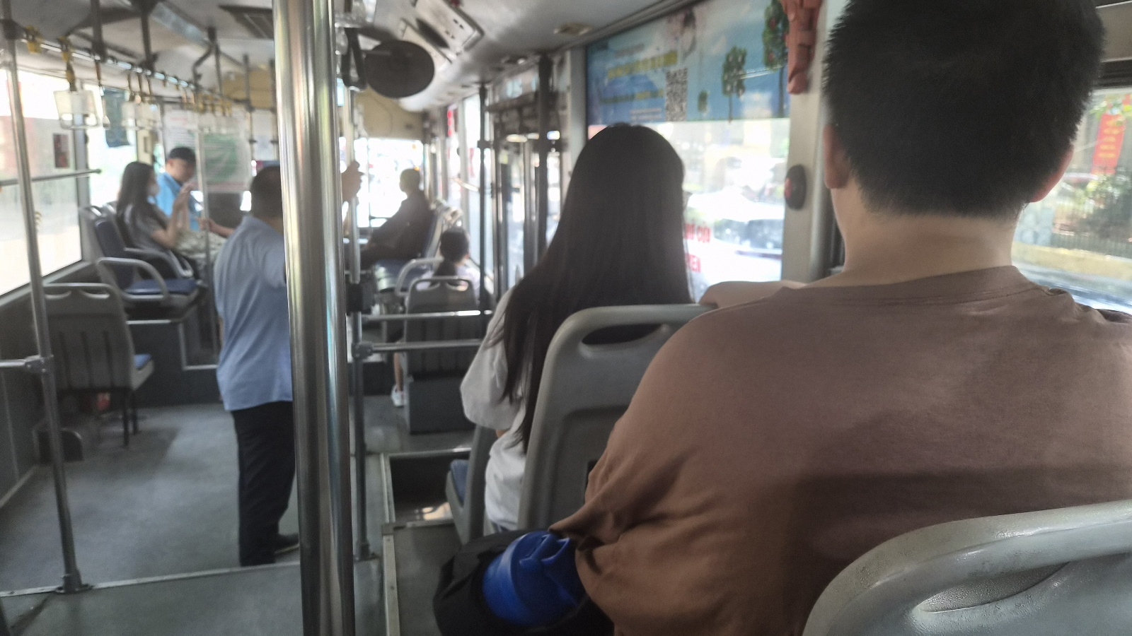Giá vé hợp lý nên khách đi bus nhiều hơn, việc nhỏ mà không nhỏ