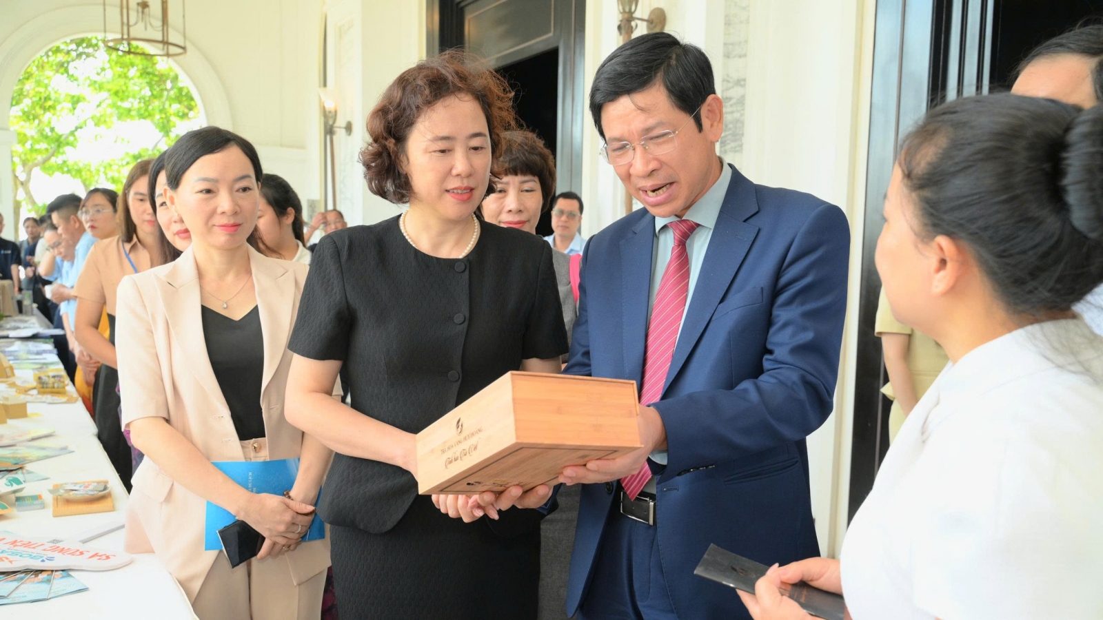 Đưa OCOP Quảng Ninh vào chuỗi tiêu dùng du lịch