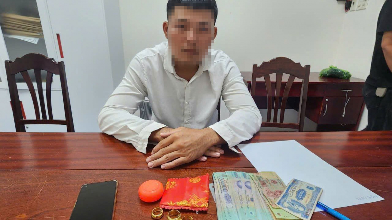 Lẻn vào chùa trộm tài sản trị giá gần 400 triệu đồng