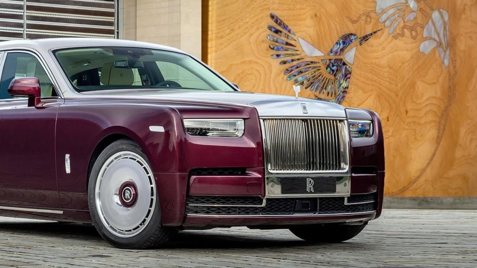 Rolls-Royce Phantom Hummingbird độc bản gây choáng với chi tiết khảm vỏ bào ngư