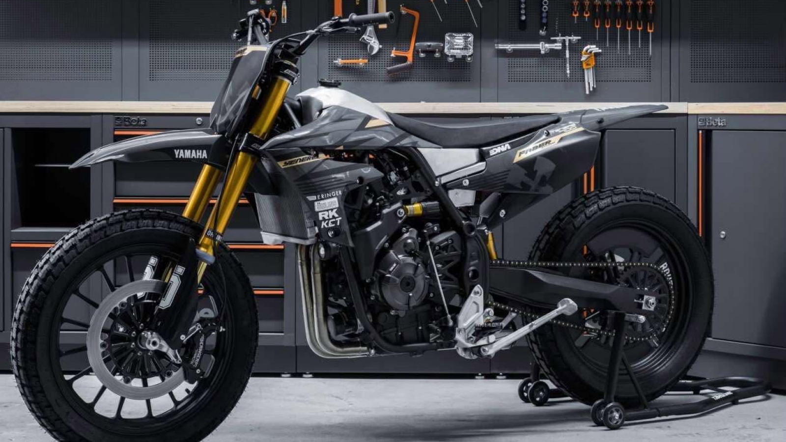 Yamaha Ténéré 700 "lột xác" thành phong cách YZ450F cực chất