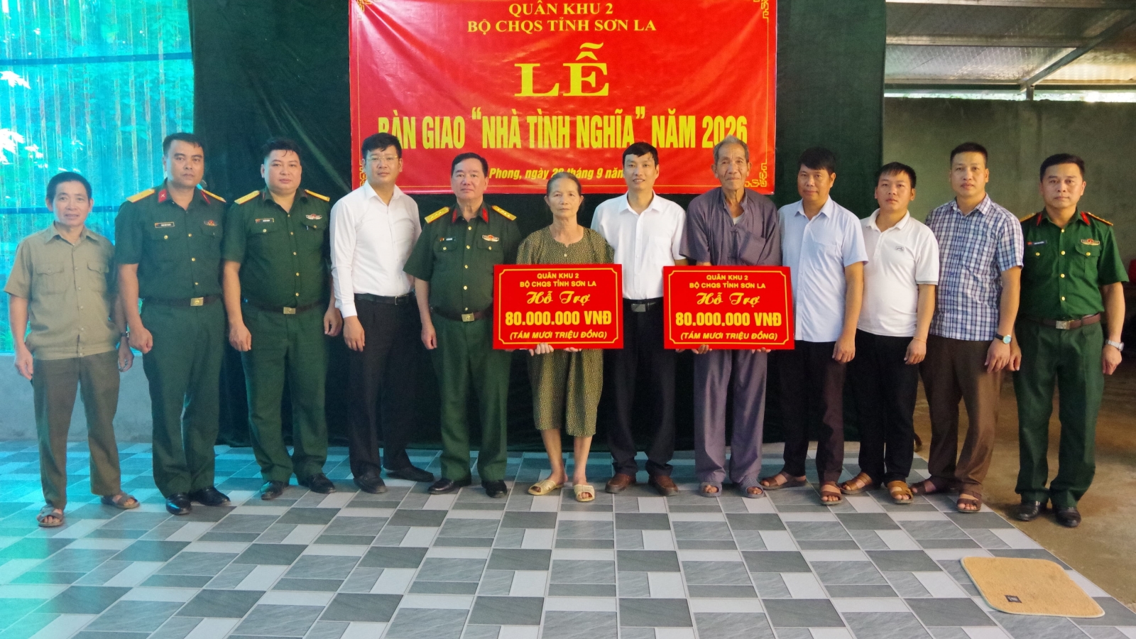Bàn giao nhà tình nghĩa, nhà đồng đội cho các gia đình chính sách ở Sơn La