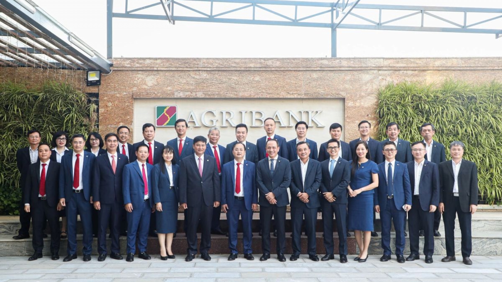Agribank và Vietnam Airlines ký kết Thỏa thuận hợp tác toàn diện