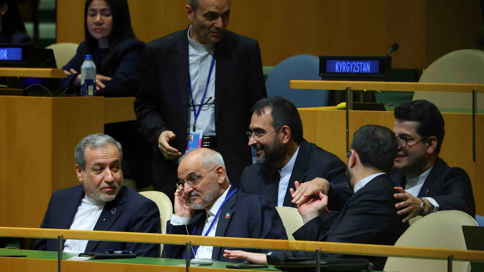 Iran đề xuất mở lại Hormuz trong 7 ngày, nối lại đàm phán hạt nhân