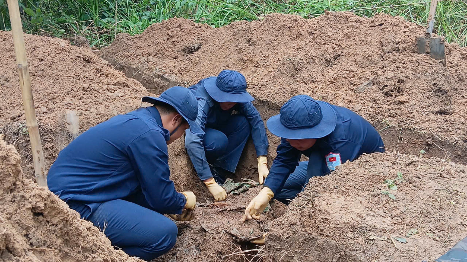 An Giang tìm kiếm, quy tập được 5 hài cốt liệt sĩ tại xã Ô Lâm
