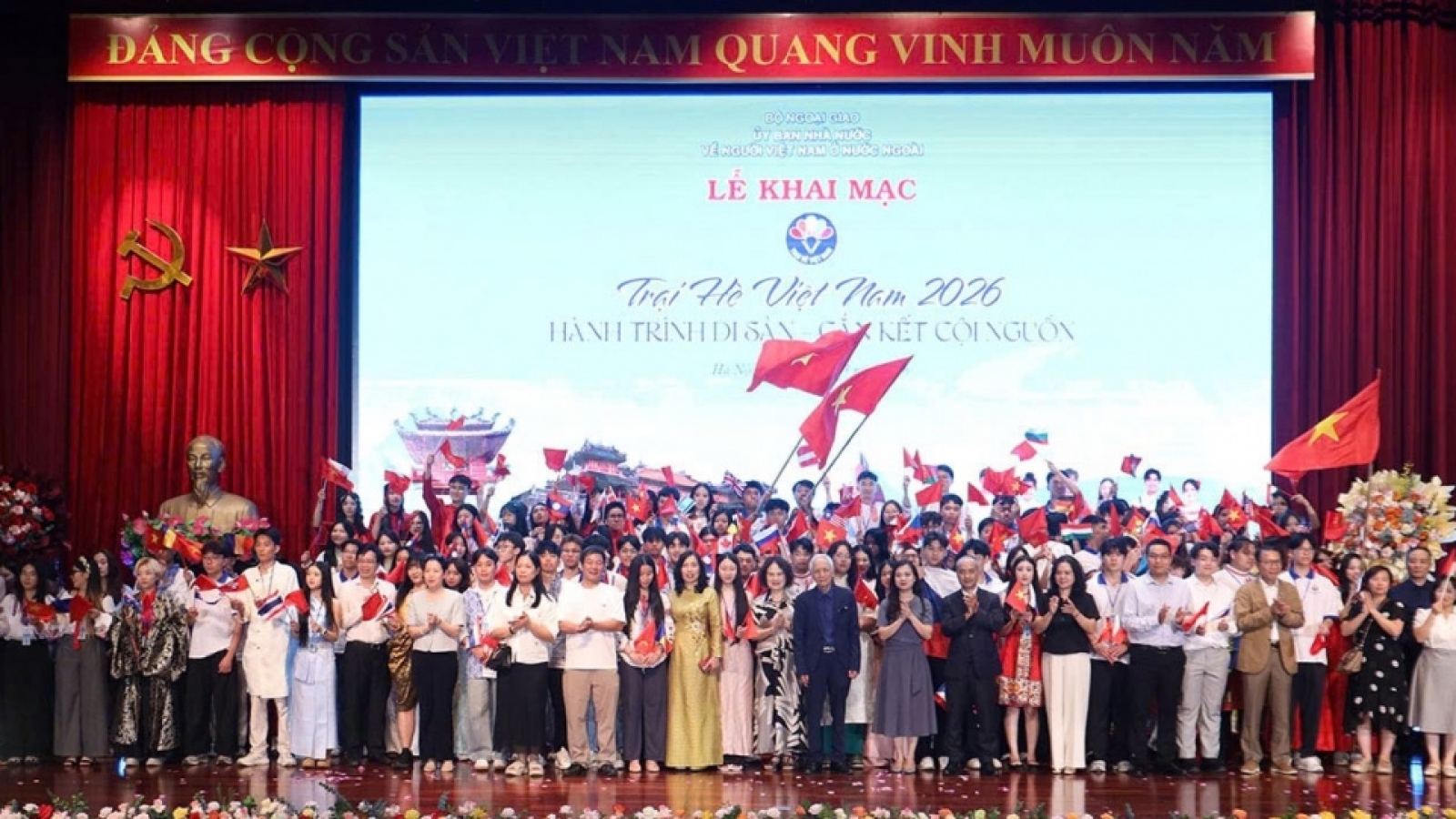 Những nội dung cốt lõi của NQ số 23-NQ/TW về công tác người Việt Nam ở nước ngoài