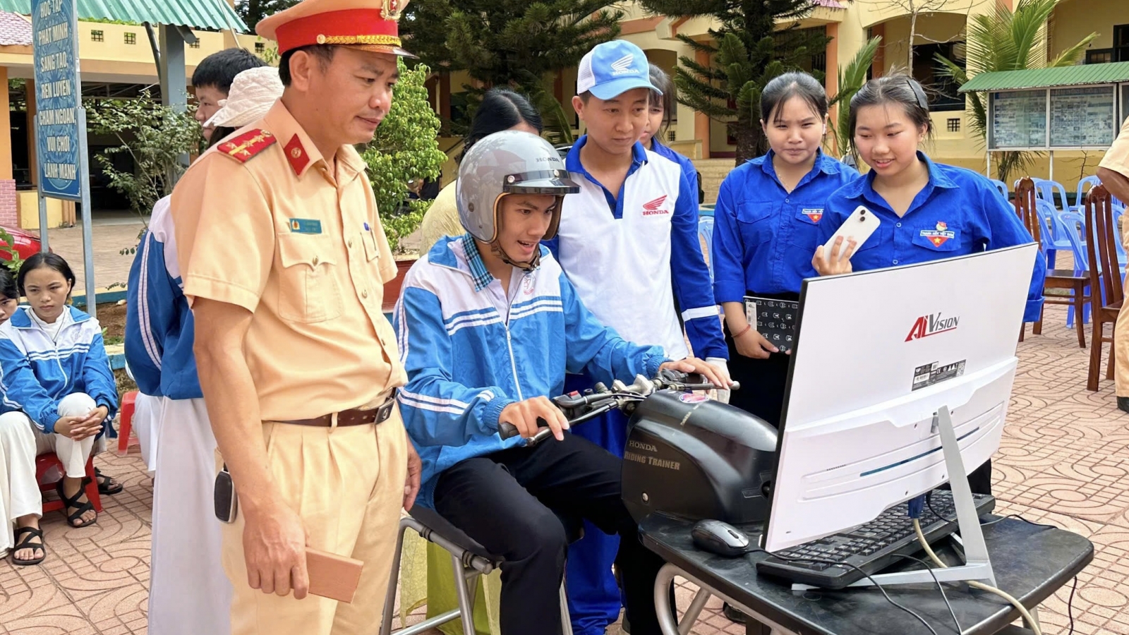 Đắk Lắk tăng cường đảm bảo an toàn giao thông cho học sinh