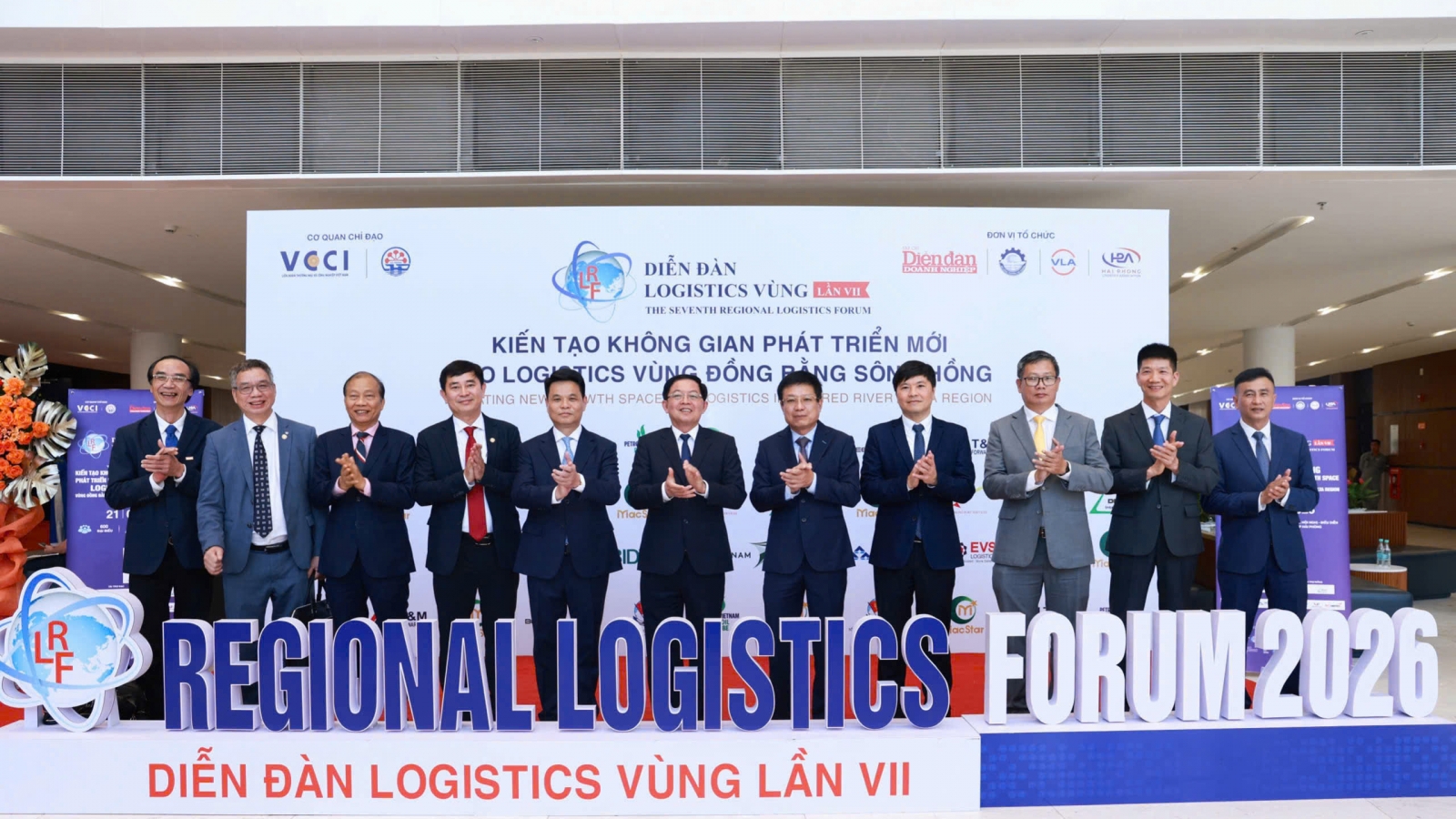 Phó Thủ tướng: Logistics là một bộ phận quan trọng của hạ tầng kinh tế quốc gia