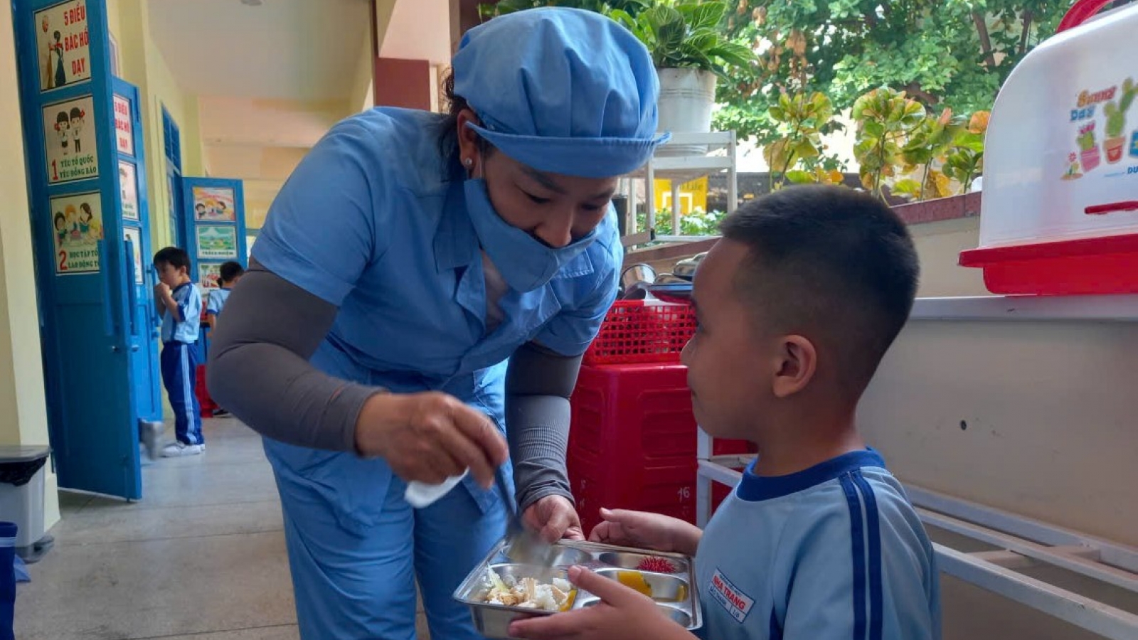 Vì sao nhiều trường ở Khánh Hòa chưa tổ chức bán trú?