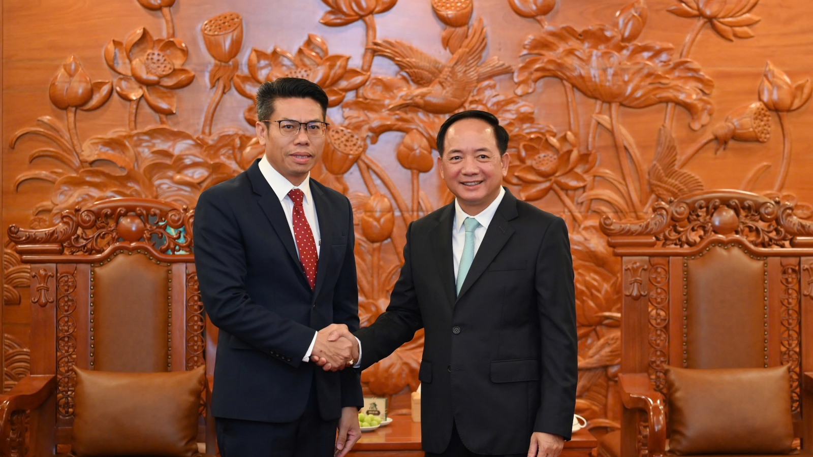Trưởng Ban Tuyên giáo Trung ương: Việt Nam-Lào tăng cường phối hợp trong công tác tư tưởng