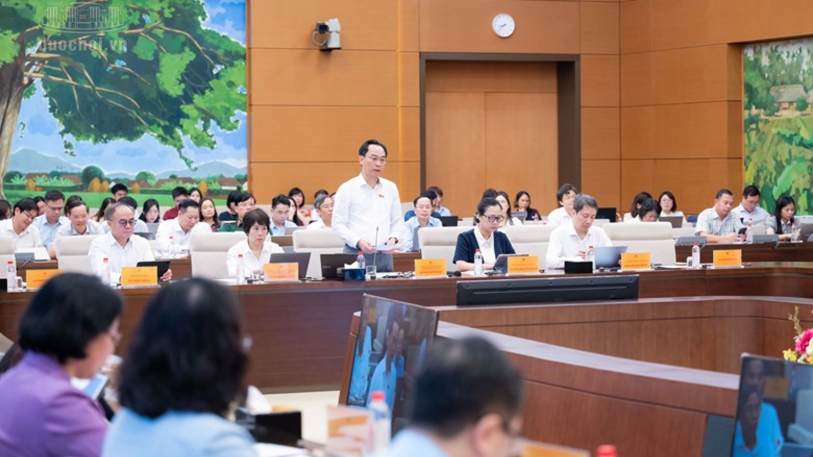 Bộ trưởng Bộ GD-ĐT giải trình về nhiều nội dung quan trọng