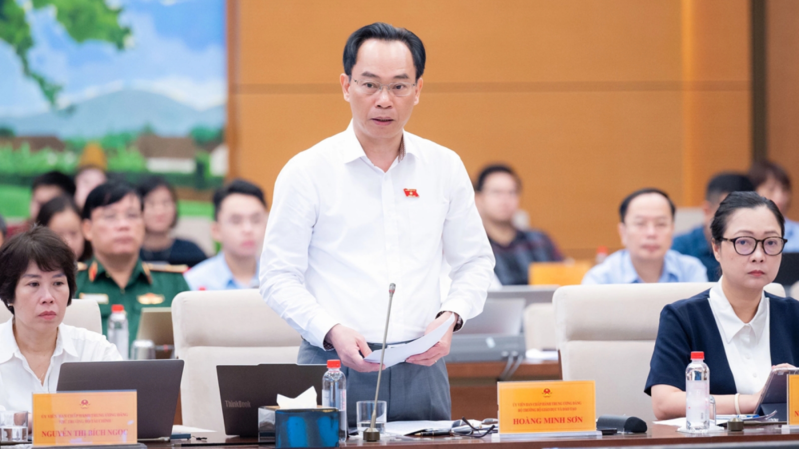 Bộ trưởng Hoàng Minh Sơn: Chương trình, sách giáo khoa sẽ được chỉnh sửa đồng bộ