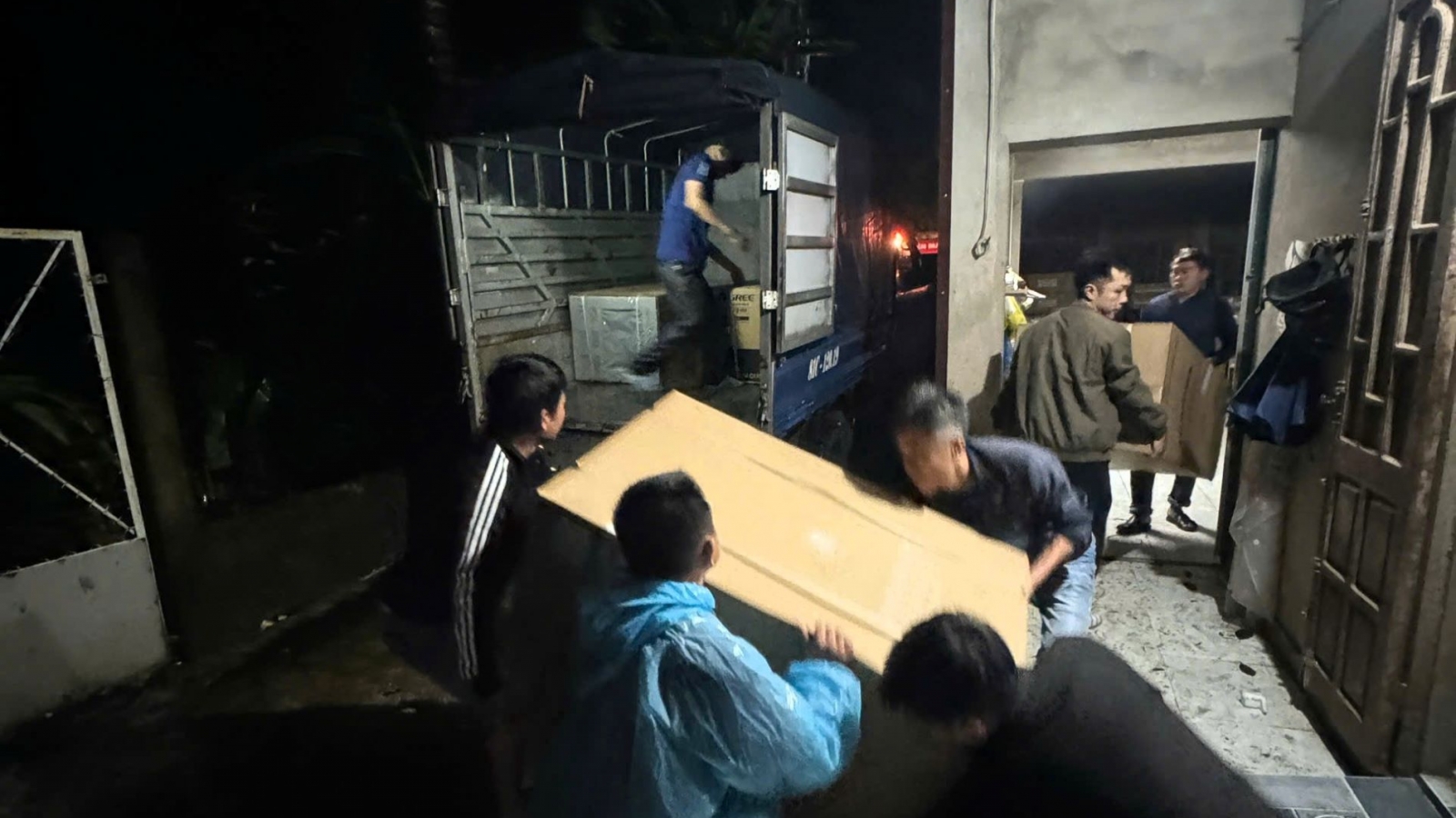 Mưa lũ Quảng Trị: Di dời 59 hộ dân trong đêm
