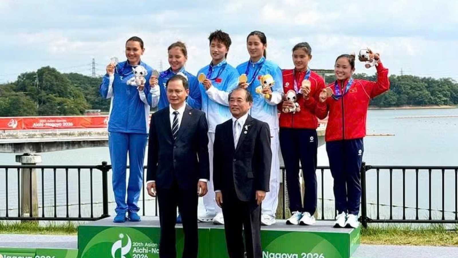 Vietnam canoeing makes history at ASIAD, swimming team shows encouraging signs