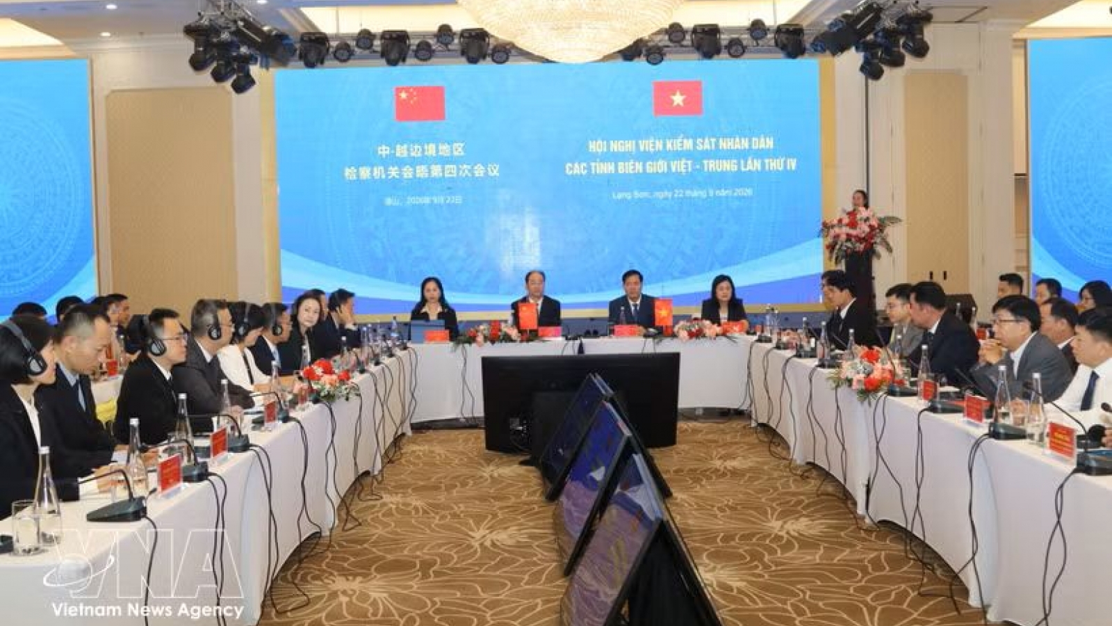 Vietnam, China share experience in fighting transnational crime