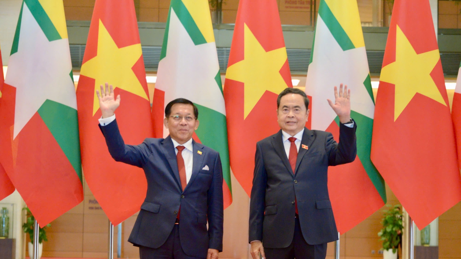 Chủ tịch Quốc hội Trần Thanh Mẫn hội kiến Tổng thống Myanmar Min Aung Hlaing