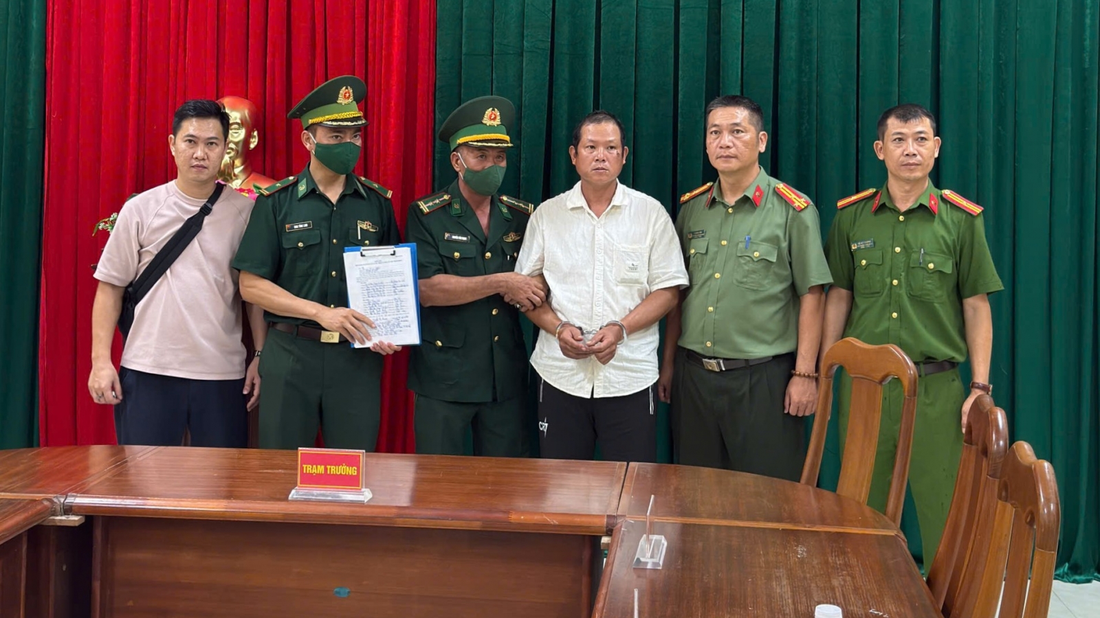 Quảng Ngãi truy bắt đối tượng truy nã đặc biệt nguy hiểm trốn sang Lào