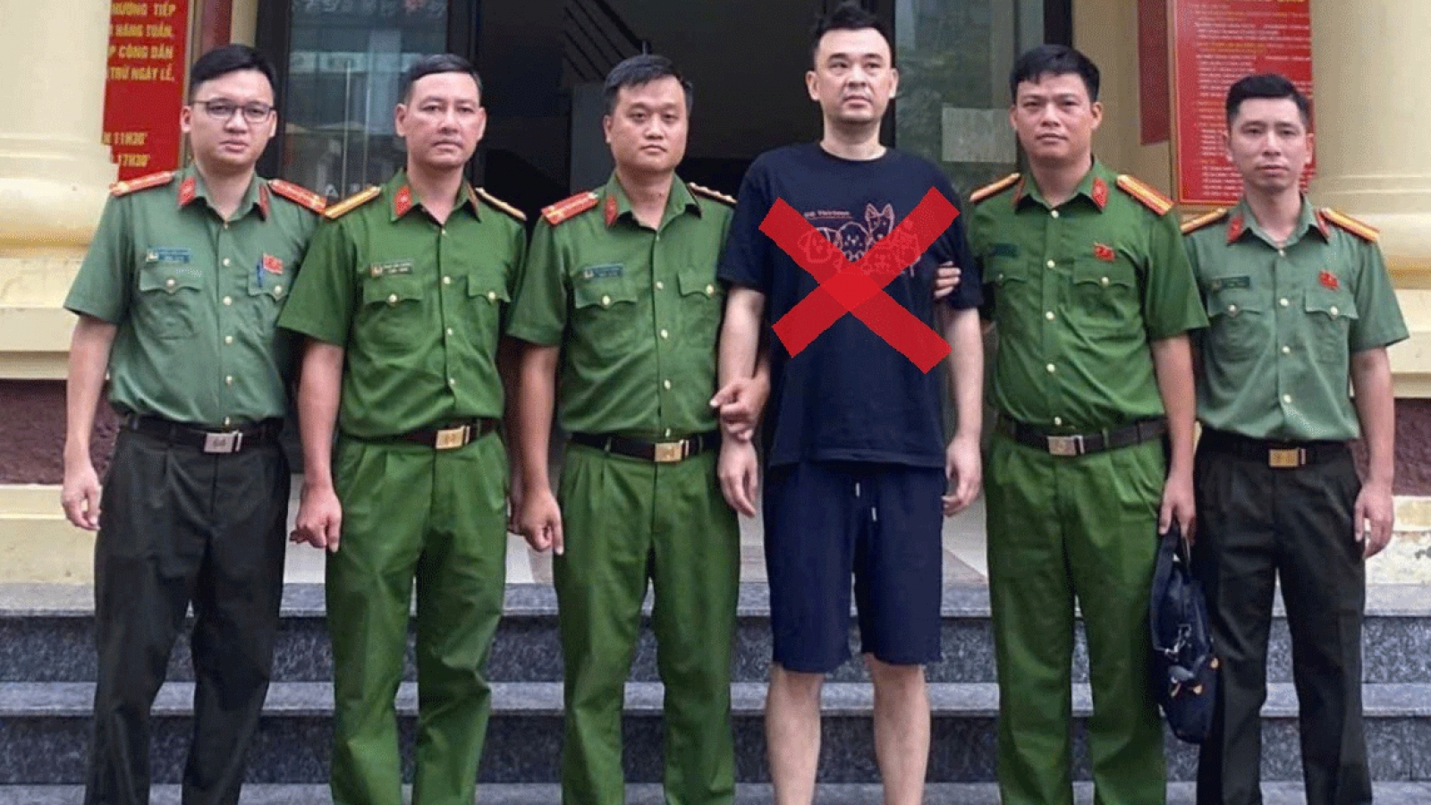 Bắt giữ đối tượng bị truy nã quốc tế về hành vi buôn lậu