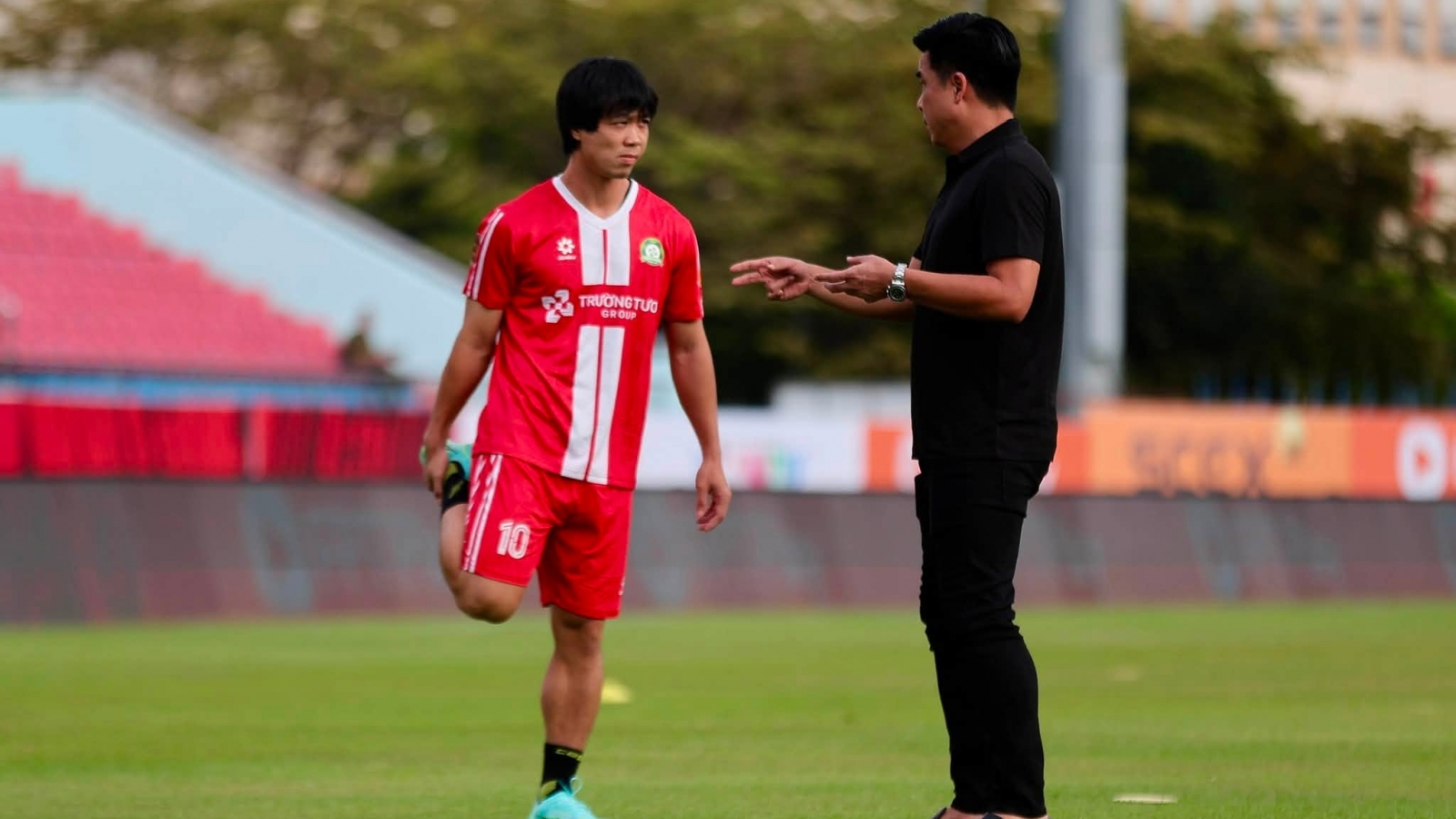 Công Phượng tái xuất ở V-League trong vai trò mới lạ