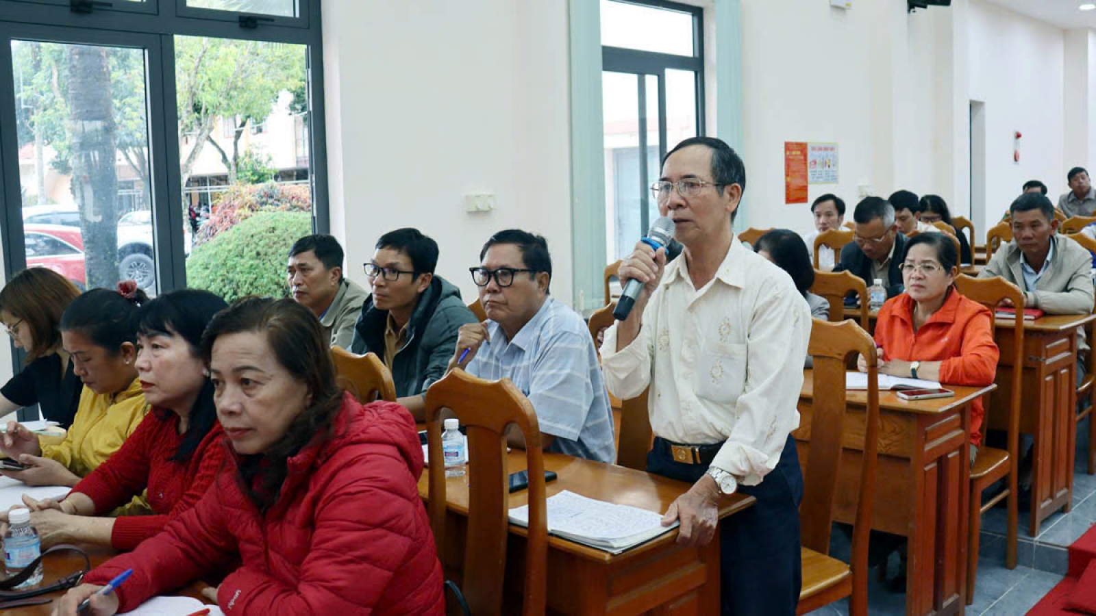 Cử tri Lâm Đồng kiến nghị đẩy nhanh các tuyến cao tốc, mở đường cho nông sản