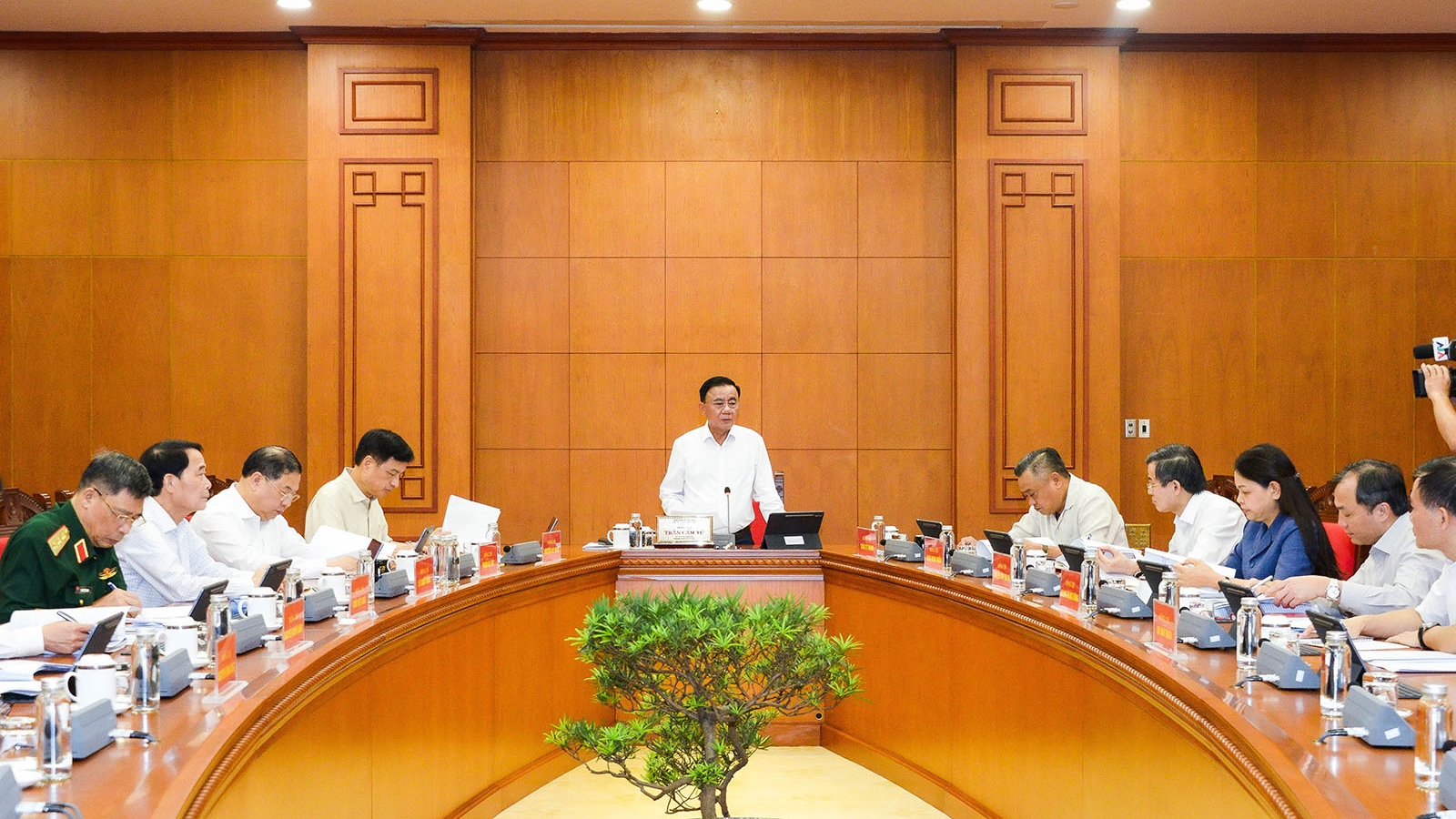Thường trực Ban Bí thư chủ trì cuộc làm việc về tổng kết 40 năm thực hiện Cương lĩnh