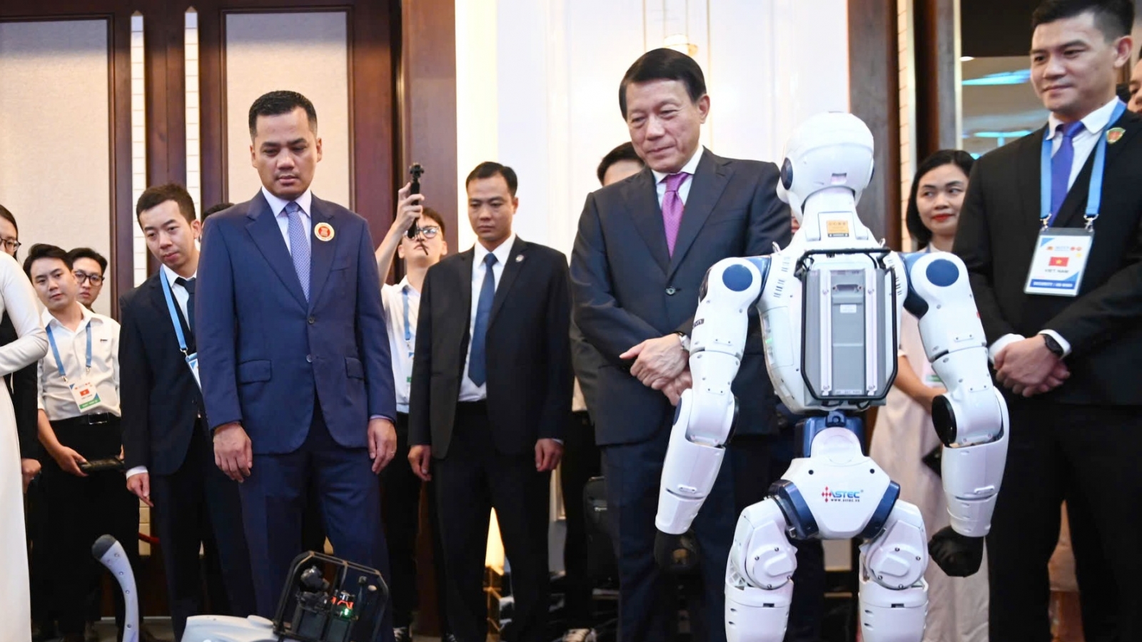 Bộ trưởng Lương Tam Quang dự Hội nghị lãnh đạo cơ quan thực thi pháp luật ASEAN