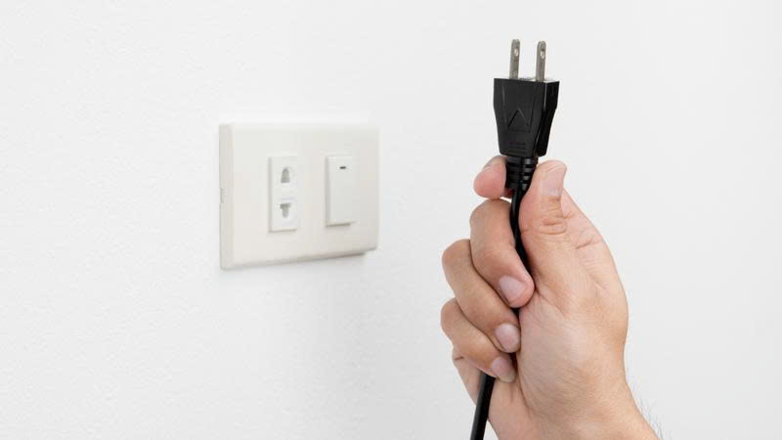 Điện 1 chiều có thể gây điện giật? Cách xử trí để tránh nguy hiểm