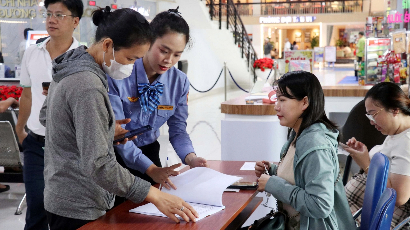 Ga Sài Gòn thông thoáng trong ngày đầu bán vé tàu Tết 2027