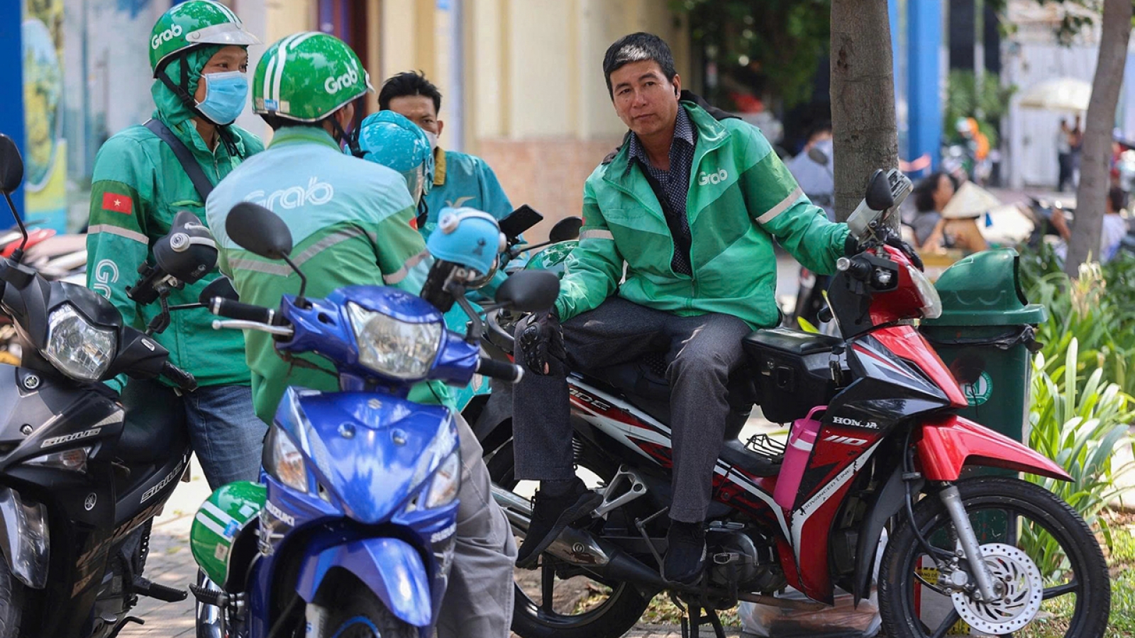 Tài xế xe công nghệ và khoảng trống pháp lý cần được lấp đầy