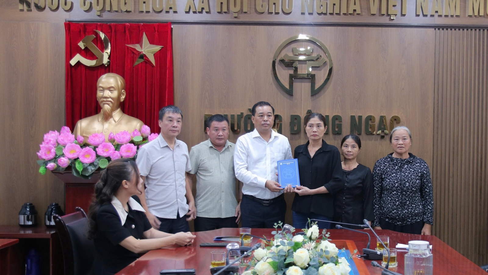 Hà Nội hỗ trợ 32,5 triệu đồng gia đình nam sinh ngã xuống cống tử vong
