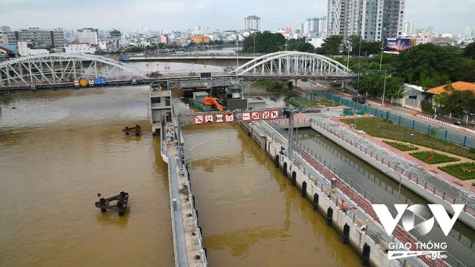 Dự án ngăn triều ở TP.HCM về đích: Người mừng, người lo