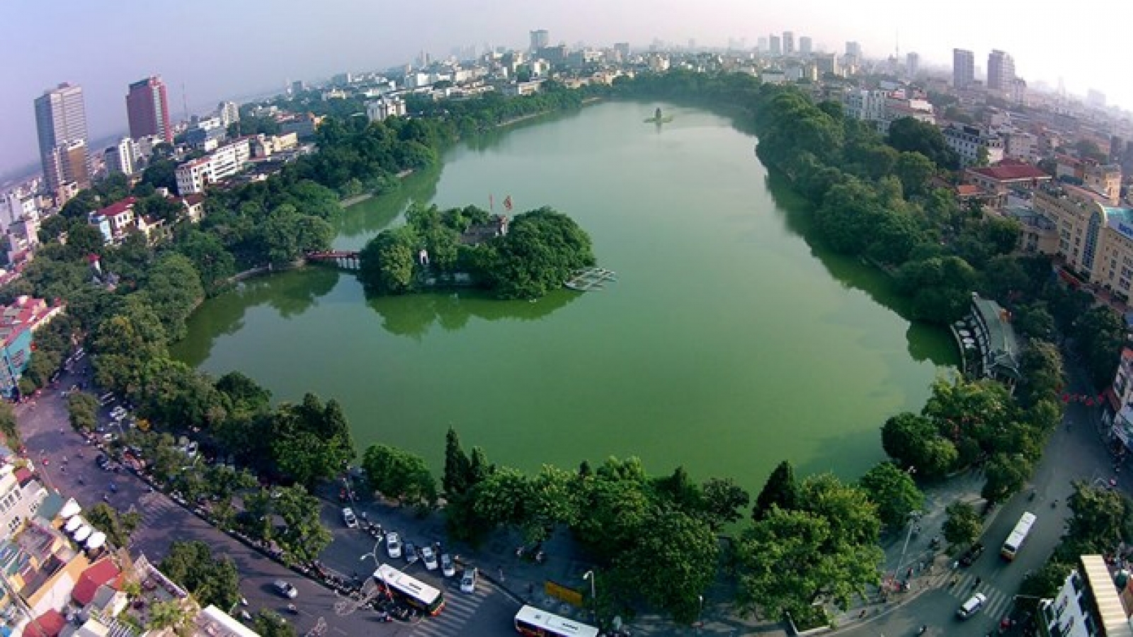 Hồ Gươm có lớp kí ức của thời đại chúng ta