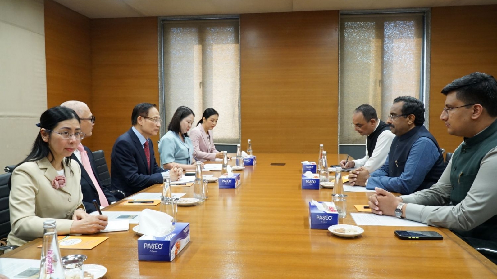 Bộ trưởng Lê Hoài Trung gặp Phó Chủ tịch Đảng Nhân dân Ấn Độ BJP
