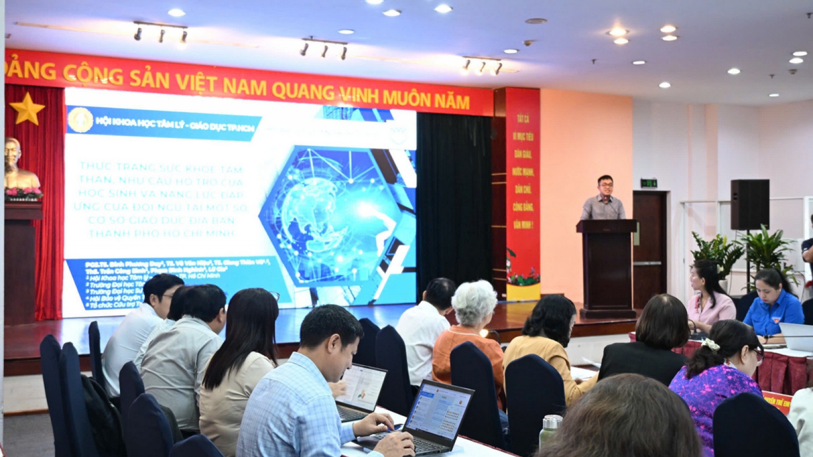 38,5% học sinh có dấu hiệu bất ổn sức khỏe tâm thần