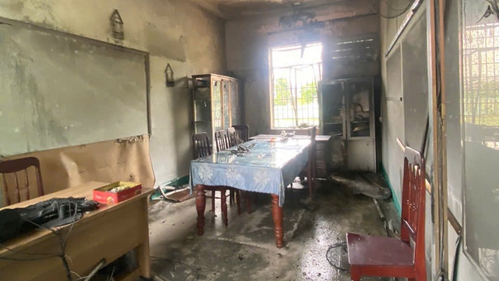 Cháy trường tiểu học ở Quảng Ngãi, Phó Hiệu trưởng tử vong