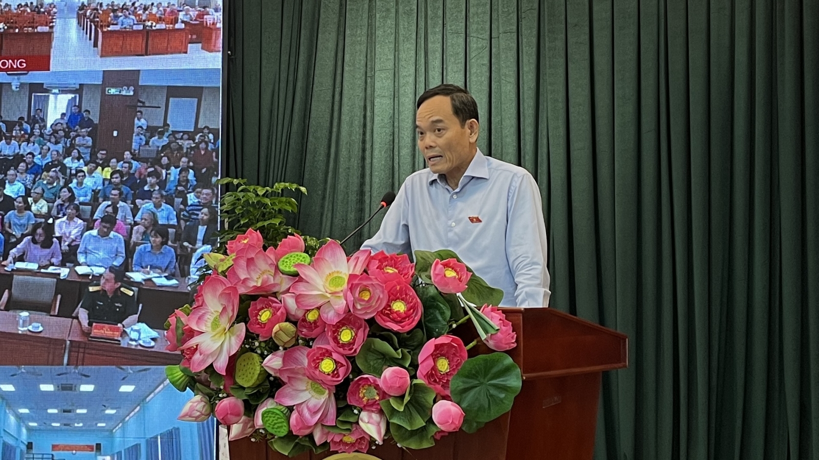 Bí thư Thành ủy TP.HCM: Không cấm xe xăng bằng biện pháp hành chính