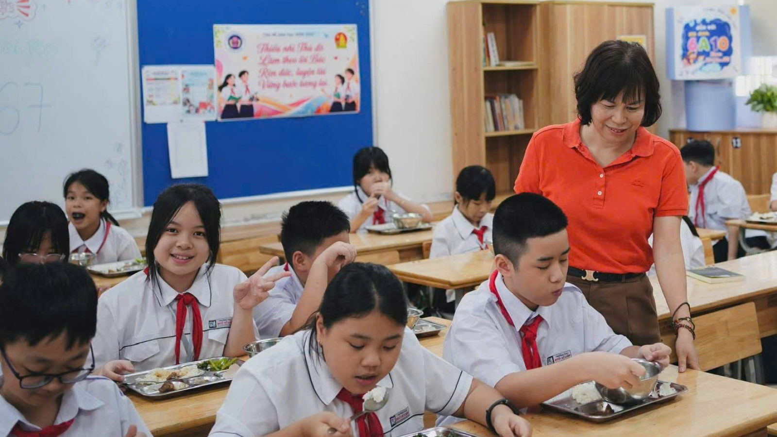 Trường học ở Hà Nội được thu những khoản nào?