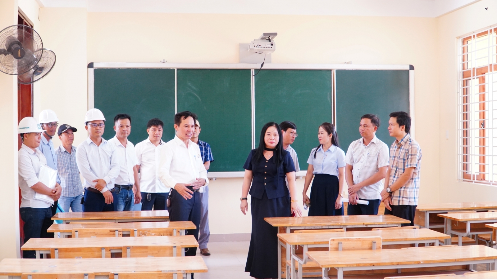 Thần tốc cải tạo trụ sở dôi dư thành điểm trường, kịp khai giảng năm học mới