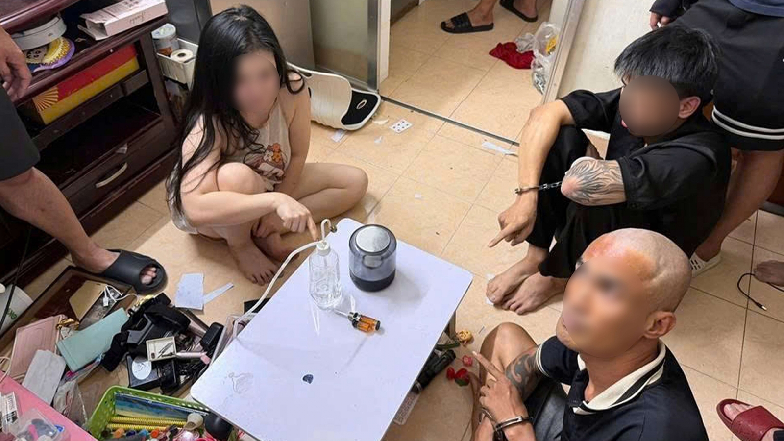 Hai vụ ma túy liên tiếp ở Hà Nội, 6 người bị khởi tố